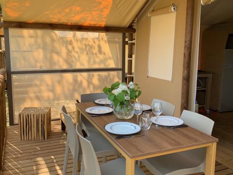 BUNGALOW TOILÉ 5 personnes - Lodge 31 m2 sans sanitaires ni douche (Toilettes privatifs derrière Bungalow)