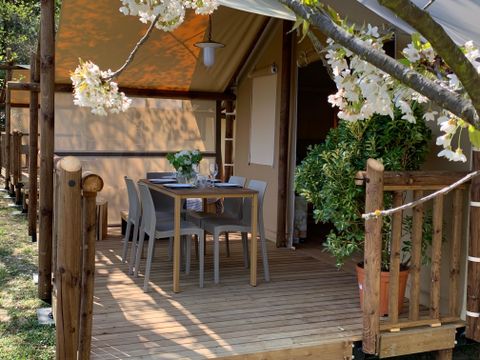 BUNGALOW TOILÉ 5 personnes - Lodge 31 m2 sans sanitaires ni douche (Toilettes privatifs derrière Bungalow)