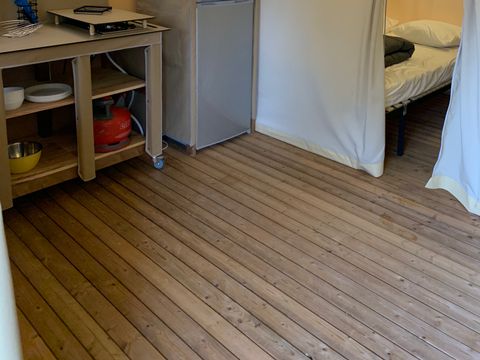 BUNGALOW TOILÉ 5 personnes - Lodge 31 m2 sans sanitaires ni douche (Toilettes privatifs derrière Bungalow)