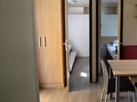 Mobilhome 10 personnes - 5 Pièces 8/10 Personnes