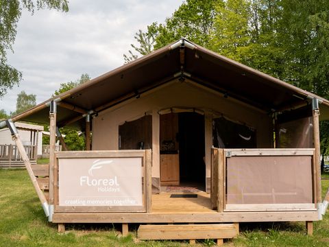 Tente en toile et en bois 5 personnes - y compris les installations sanitaires
