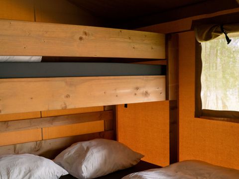 Tente en toile et en bois 5 personnes - y compris les installations sanitaires