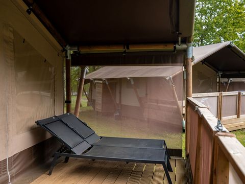 Tente en toile et en bois 5 personnes - y compris les installations sanitaires