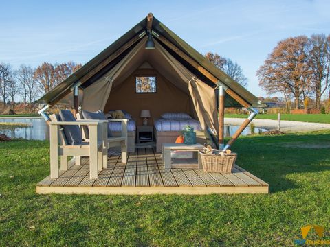 Tente en toile et en bois 2 personnes