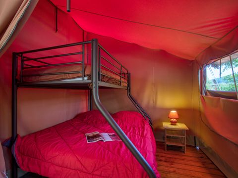 TENTE 5 personnes - Freeflower Confort 40m² (2 chambres) - sans sanitaire + terrasse couverte