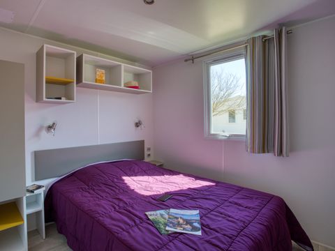 Mobilhome 4 personnes - Confort 30m² - 2 chambres - Terrasse couverte 13m² - TV