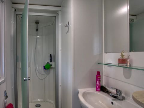 Mobilhome 4 personnes - Premium 34m² - 2 chambres - Climatisation - Lave-vaiselle - TV