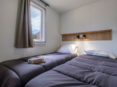 Mobilhome 6 personnes - HomeFlower Premium 35m²- - 3 chambres - Terrasse semi-couverte - Lave-vaisselle - TV - Draps - Clim