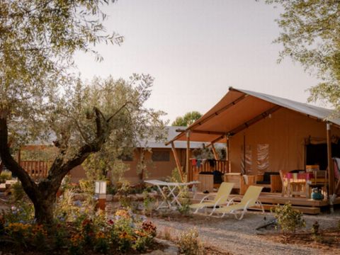 TENTE TOILE ET BOIS 6 personnes - Riverlodge 49m², 6pl-3ch
