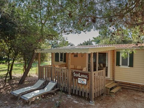 MOBILHOME 6 personnes - Premium | 3 Ch. | 6 Pers. | Terrasse surélevée | Clim. | TV