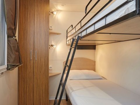 MOBILHOME 6 personnes - Premium | 3 Ch. | 6 Pers. | Terrasse surélevée | Clim. | TV