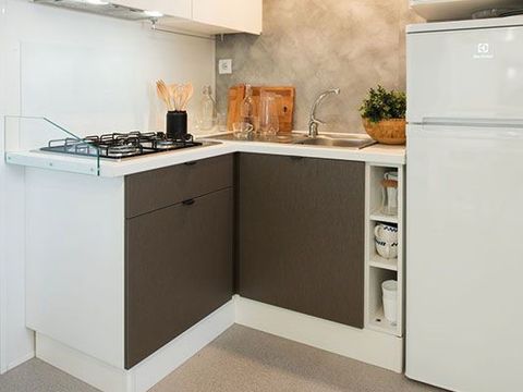 MOBILHOME 6 personnes - Premium | 3 Ch. | 6 Pers. | Terrasse surélevée | 2 SDB | Clim. | TV