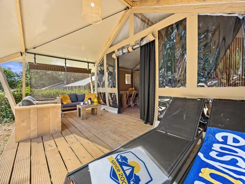 TENTE TOILE ET BOIS 5 personnes - Valkanela - Tente Safari Bella Vista + sanitaires + air conditionné (8P)