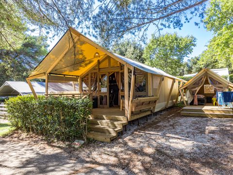 TENTE TOILE ET BOIS 5 personnes - Valkanela - Tente Safari Bella Vista + sanitaires + air conditionné (8P)