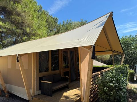 TENTE TOILE ET BOIS 5 personnes - Valkanela - Tente Safari Bella Vista + sanitaires + air conditionné (8P)