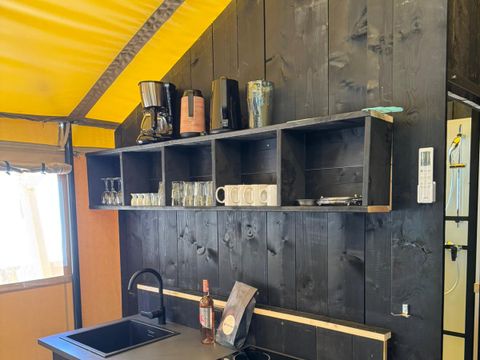 TENTE TOILE ET BOIS 5 personnes - Valkanela - Tente Safari Bella Vista + sanitaires + air conditionné (8P)