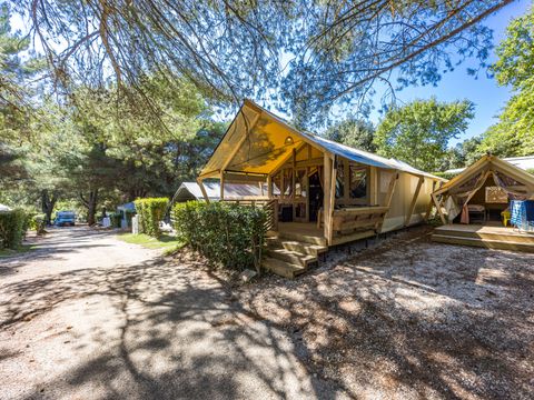 TENTE TOILE ET BOIS 6 personnes - Valkanela - Tente Safari Bella Vista + sanitaires + air conditionné (8P)