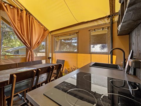 TENTE TOILE ET BOIS 5 personnes - Valkanela - Tente Safari Bella Vista + sanitaires + air conditionné (8P)