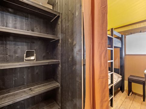 TENTE TOILE ET BOIS 5 personnes - Valkanela - Tente Safari Bella Vista + sanitaires + air conditionné (8P)