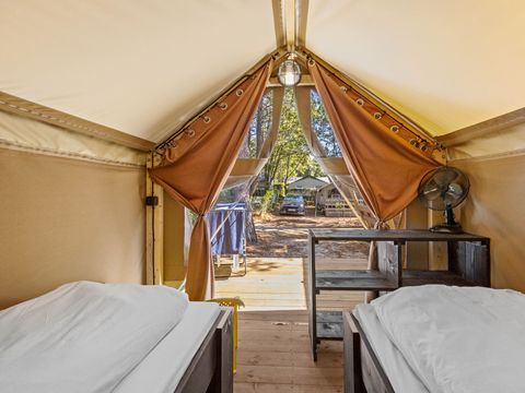 TENTE TOILE ET BOIS 6 personnes - Valkanela - Tente Safari Bella Vista + sanitaires + air conditionné (8P)