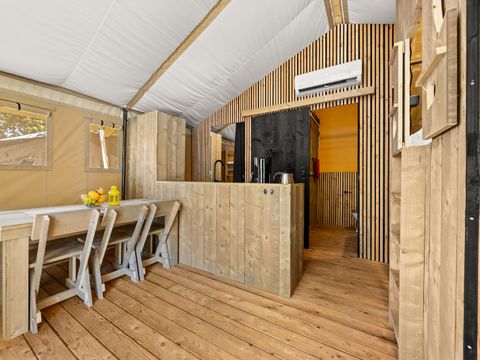 TENTE TOILE ET BOIS 5 personnes - Valkanela - Tente Safari Bella Vista + sanitaires + air conditionné (8P)