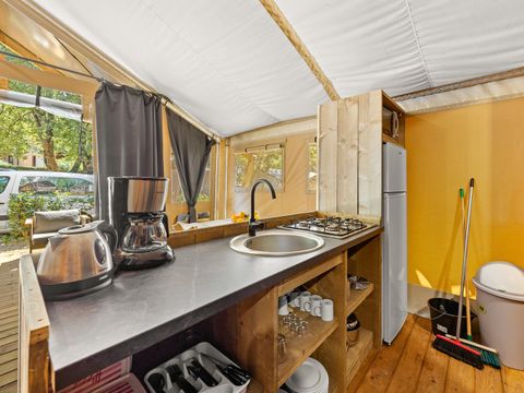 TENTE TOILE ET BOIS 5 personnes - Valkanela - Tente Safari Bella Vista + sanitaires + air conditionné (8P)