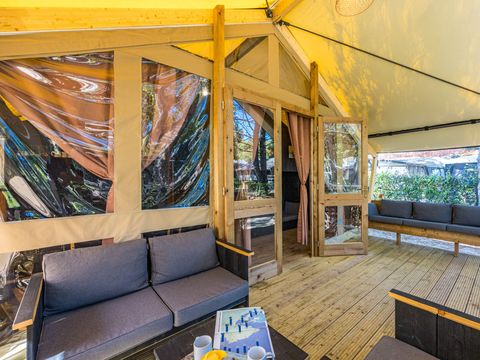 TENTE TOILE ET BOIS 5 personnes - Valkanela - Tente Safari Bella Vista + sanitaires + air conditionné (8P)