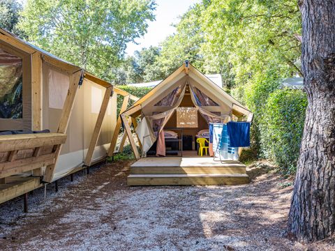 TENTE TOILE ET BOIS 5 personnes - Valkanela - Tente Safari Bella Vista + sanitaires + air conditionné (8P)