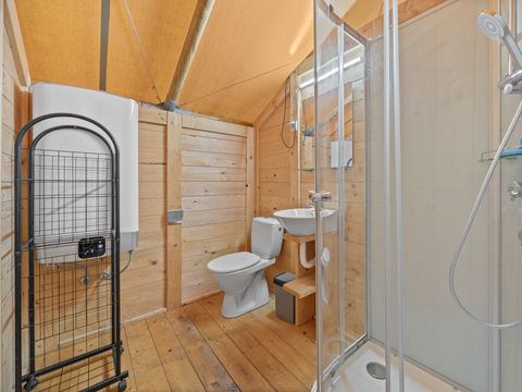 TENTE TOILE ET BOIS 6 personnes - Valkanela - Tente safari coucher de soleil + sanitaires (6P)