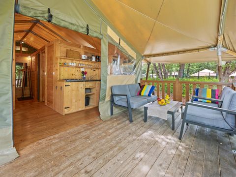 TENTE TOILE ET BOIS 5 personnes - Tente safari coucher de soleil + sanitaires + air conditionné (6P)