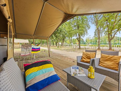 Tente en toile et en bois 5 personnes - Valkanela - Tente safari Harmony