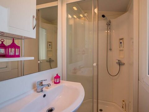 MOBILHOME 6 personnes - Comfort | 3 Ch. | 6 Pers. | Terrasse surélevée | Clim. | TV