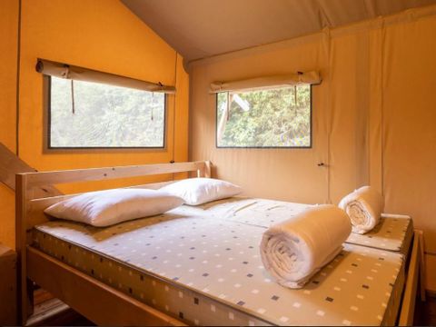 TENTE TOILE ET BOIS 5 personnes - Valkanela - Tente Safari Bella Lodge + sanitaires + air conditionné (6P)