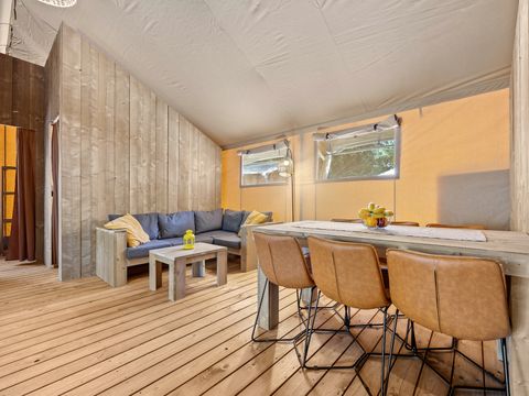 TENTE TOILE ET BOIS 5 personnes - Valkanela - Tente Safari Bella Lodge + sanitaires + air conditionné (6P)