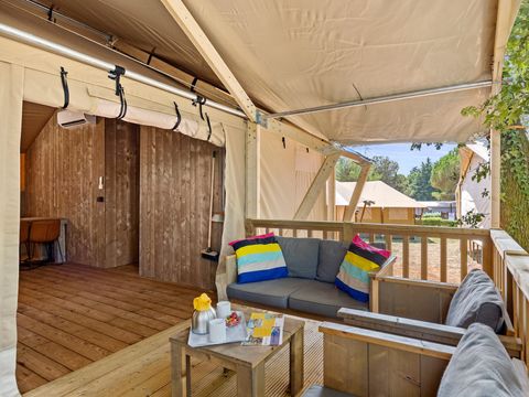 TENTE TOILE ET BOIS 5 personnes - Valkanela - Tente Safari Bella Lodge + sanitaires + air conditionné (6P)