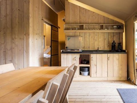 TENTE TOILE ET BOIS 5 personnes - Valkanela - Tente Safari Bella Lodge + sanitaires + air conditionné (6P)