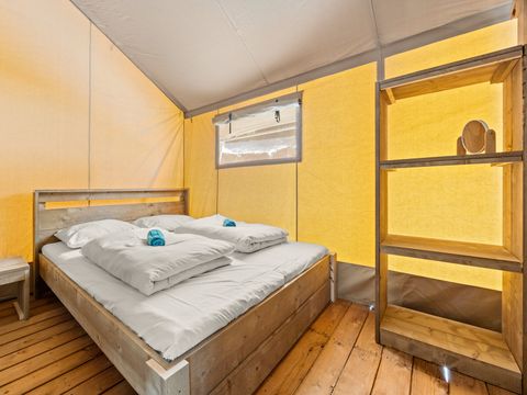 TENTE TOILE ET BOIS 5 personnes - Valkanela - Tente Safari Bella Lodge + sanitaires + air conditionné (6P)