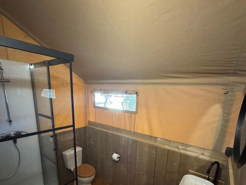 TENTE TOILE ET BOIS 5 personnes - Valkanela - Tente Safari Bella Lodge + sanitaires + air conditionné (6P)