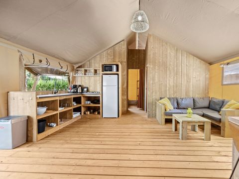 TENTE TOILE ET BOIS 5 personnes - Valkanela - Tente Safari Bella Lodge + sanitaires + air conditionné (6P)