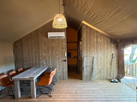TENTE TOILE ET BOIS 5 personnes - Valkanela - Tente Safari Bella Lodge + sanitaires + air conditionné (6P)