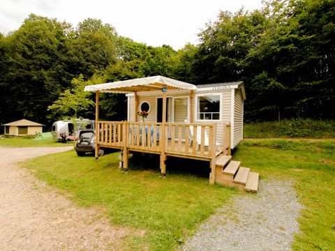 MOBILHOME 2 personnes - Confort 18m² 1 chambre + terrasse semi-couverte + TV