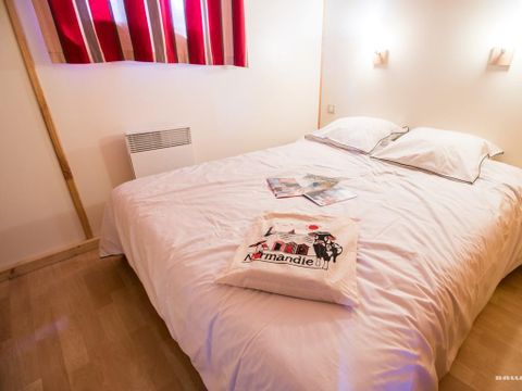 CHALET 4 personnes - Bois Confort 24m² 2 chambres + terrasse couverte + TV 4 pers