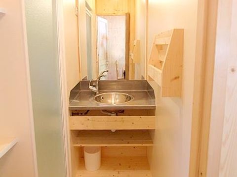 CHALET 4 personnes - Bois Confort 24m² 2 chambres + terrasse couverte + TV 4 pers