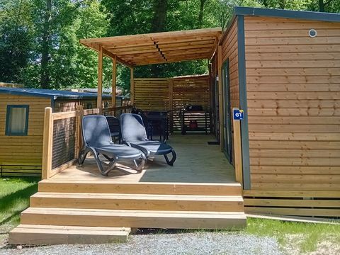 MOBILHOME 4 personnes - Homeflower Premium 29m² (2 chambres) + CLIM + terrasse semi-couverte + TV + draps + serviettes