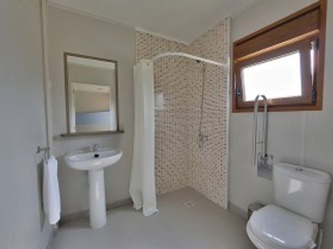BUNGALOW 5 personnes - BASUSTA  apto minusválidos