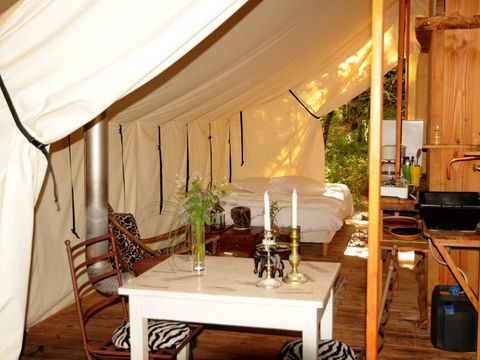 TENTE 4 personnes - Lodge avec salle de bain