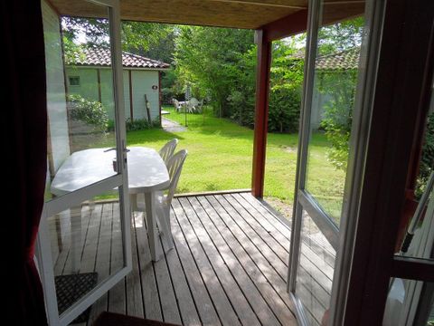 CHALET 6 personnes - 31.5 m² CHALET 6 personnes - 31.5 m²