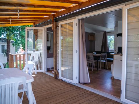 MOBILHOME 5 personnes - RIVIERA (5 personnes dont 1 - de 16 ans) 4/5 pers.