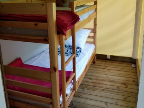 Tente en toile et en bois 4 personnes - Ecolodge (sans sanitaires)