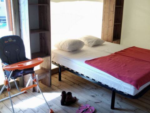 Tente en toile et en bois 4 personnes - Ecolodge (sans sanitaires)